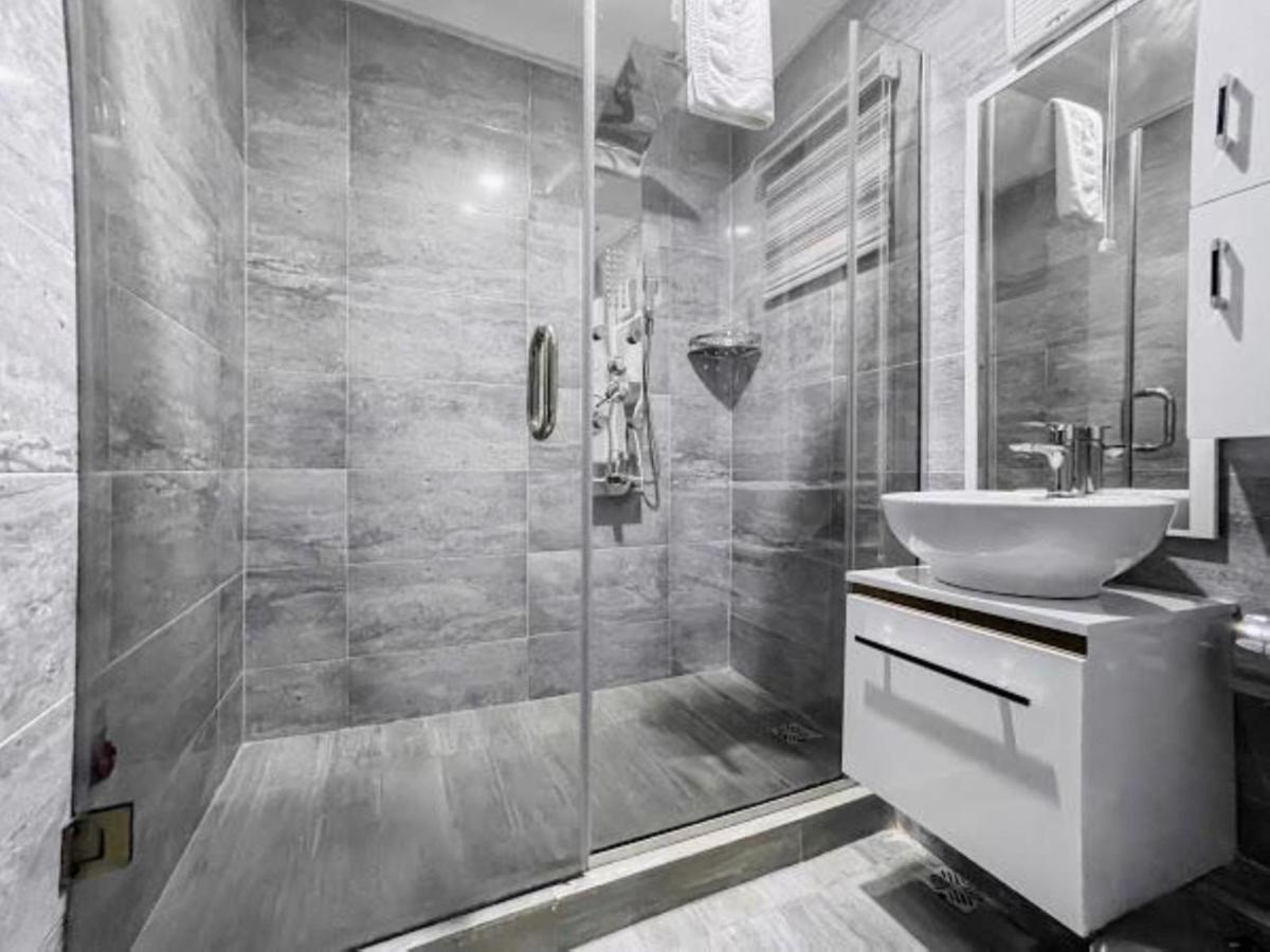 Pasadena Suites Леккі Екстер'єр фото