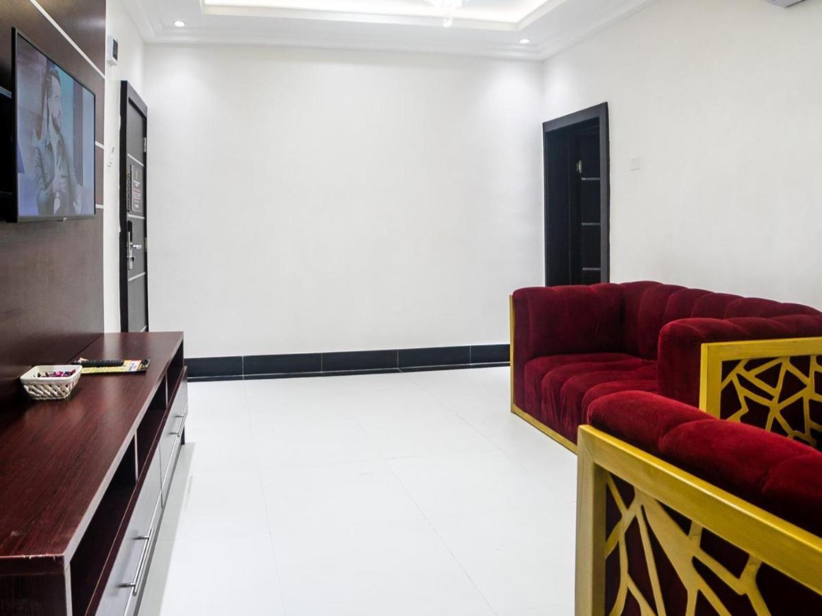 Pasadena Suites Леккі Екстер'єр фото